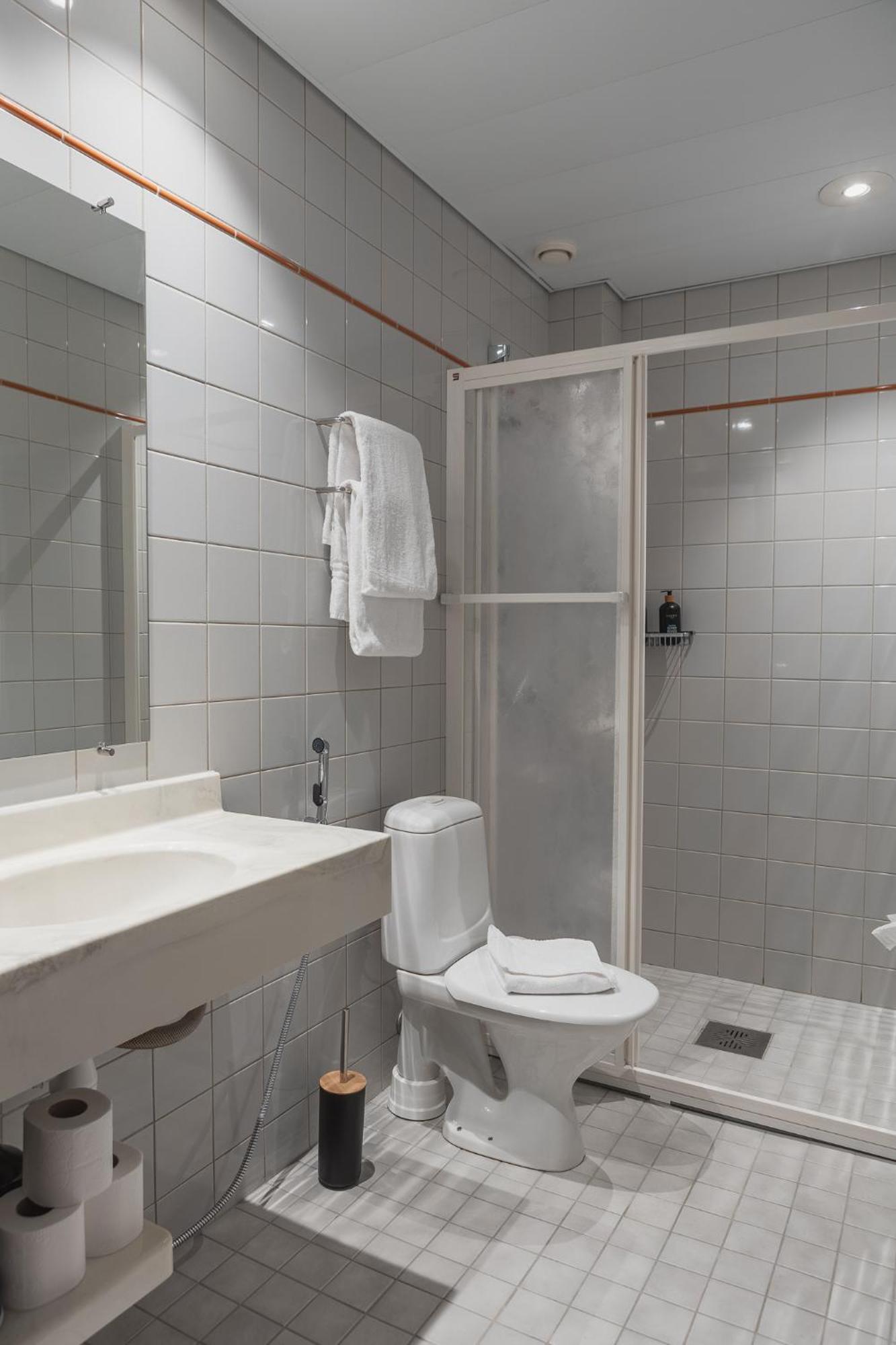 Ineon Hotel Turku Buitenkant foto